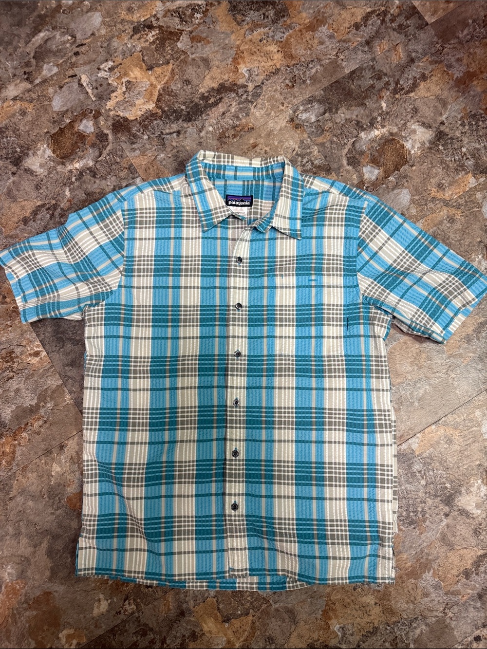 Patagonia Men’s Teal and White Plaid Short-Sleeve Button-Down Shirt
